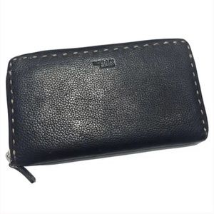 The Sak Essential Zip Black Leather Wallet Card Slots